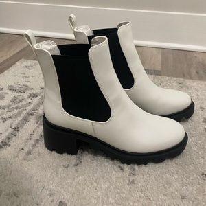 Lulus NEVER WORN Booties